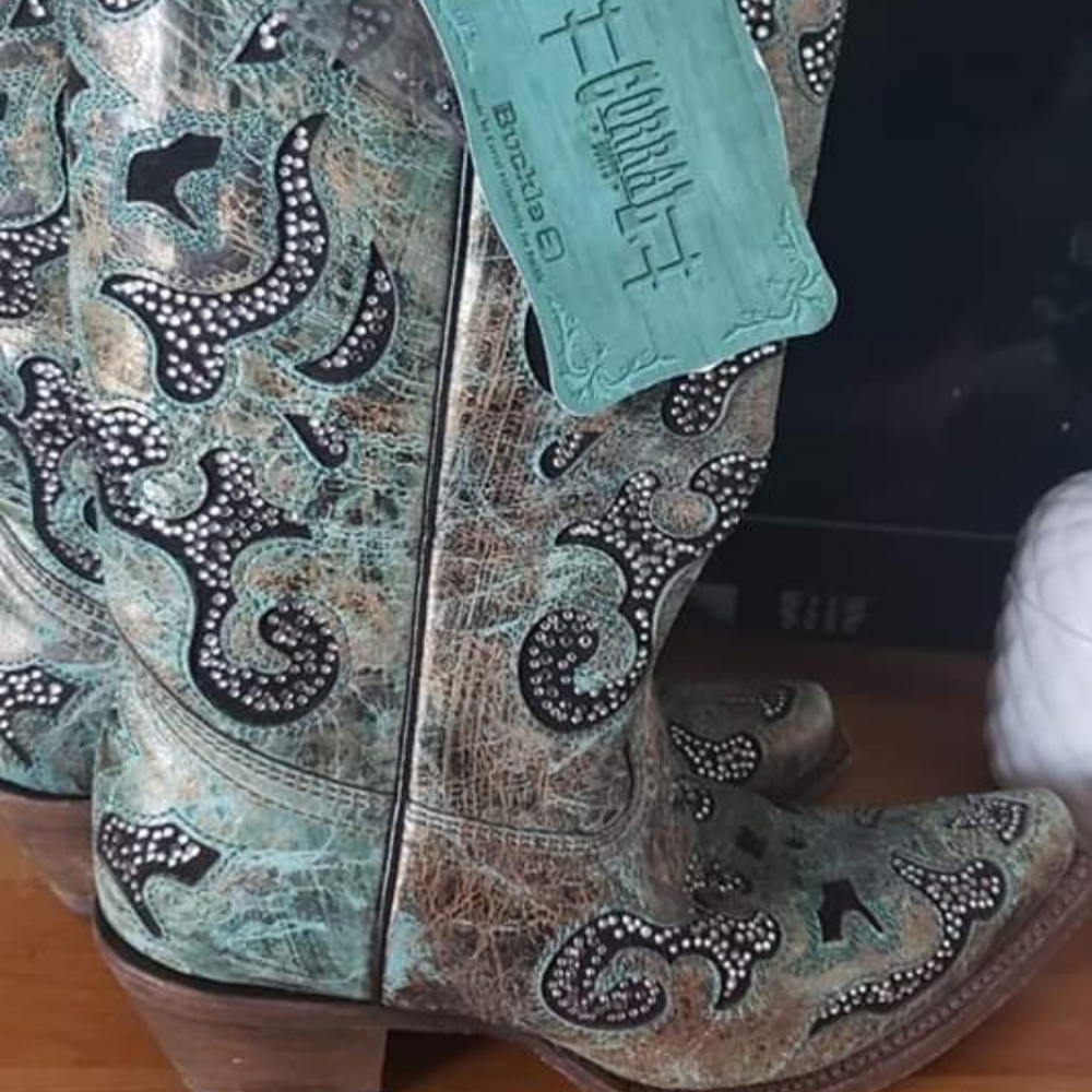 Corral boots